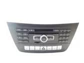 Panel / Radioodtwarzacz CD/DVD/GPS