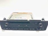 Radio / CD-Player / DVD-Player / Navigation