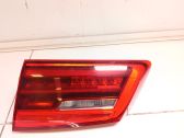 Tailgate rear/tail lights