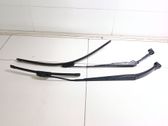 Windshield/front glass wiper blade