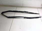 Windshield/front glass wiper blade