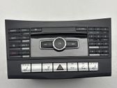 Radio / CD-Player / DVD-Player / Navigation