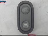 Botón interruptor de bloqueo de puertas