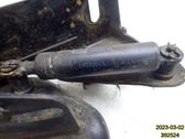 Engine bonnet/hood hinges