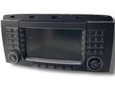 Radio/CD/DVD/GPS head unit