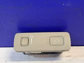 Tailgate/boot open switch button