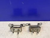 Tailgate/trunk/boot hinge