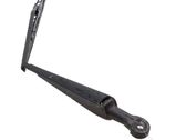 Rear wiper blade arm