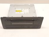 Radio / CD-Player / DVD-Player / Navigation