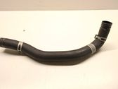 Tuyau de liquide de refroidissement moteur