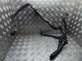 Tuyau de liquide de refroidissement moteur