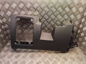 Kojelaudan alempi verhoilu