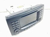 Radio / CD-Player / DVD-Player / Navigation