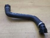 Tuyau de liquide de refroidissement moteur