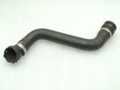 Tuyau de liquide de refroidissement moteur