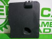 Moldura del tarjetero de la puerta trasera