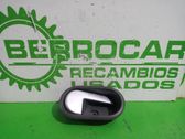 Manecilla interna puerta delantera