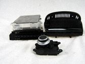 Radio / CD-Player / DVD-Player / Navigation