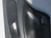 Moldura del tarjetero de la puerta trasera
