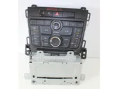 Panel / Radioodtwarzacz CD/DVD/GPS