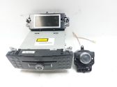Radio / CD-Player / DVD-Player / Navigation