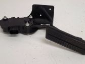 Accelerator throttle pedal