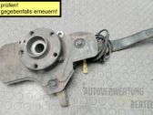 Front wheel hub spindle knuckle