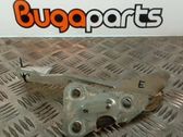 Engine bonnet/hood hinges