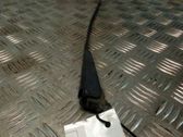 Front wiper blade arm