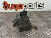 Tailgate exterior lock