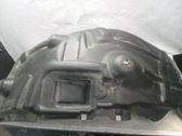 Front wheel arch liner splash guards
