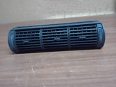 Grille d'aération centrale