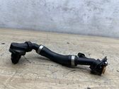 Tuyau de liquide de refroidissement moteur