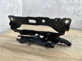 Engine bonnet/hood hinges