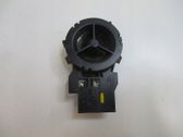 Altavoz de la puerta delantera