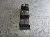 Autres pièces compartiment moteur