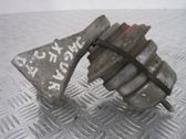 Engine mount vacuum valve