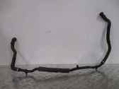 Tuyau de liquide de refroidissement moteur