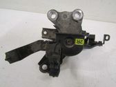 Engine mounting bracket