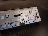 Radio / CD-Player / DVD-Player / Navigation