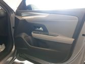 Moldura del tarjetero de la puerta trasera