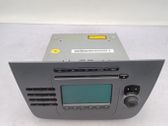 Radio / CD-Player / DVD-Player / Navigation