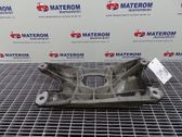 Gearbox mounting bracket