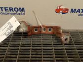 Engine bonnet/hood hinges