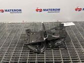Engine bonnet/hood hinges