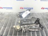 Tailgate/trunk/boot hinge