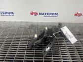 Rear bumper mounting bracket