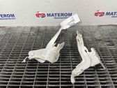 Engine bonnet/hood hinges