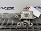 Gearbox mounting bracket