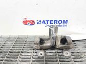 Tailgate/trunk/boot hinge